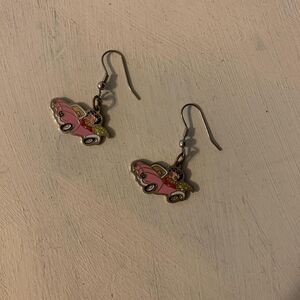 Go for a ride with Betty Boop in her pink car! ‎ Adorable earrings!